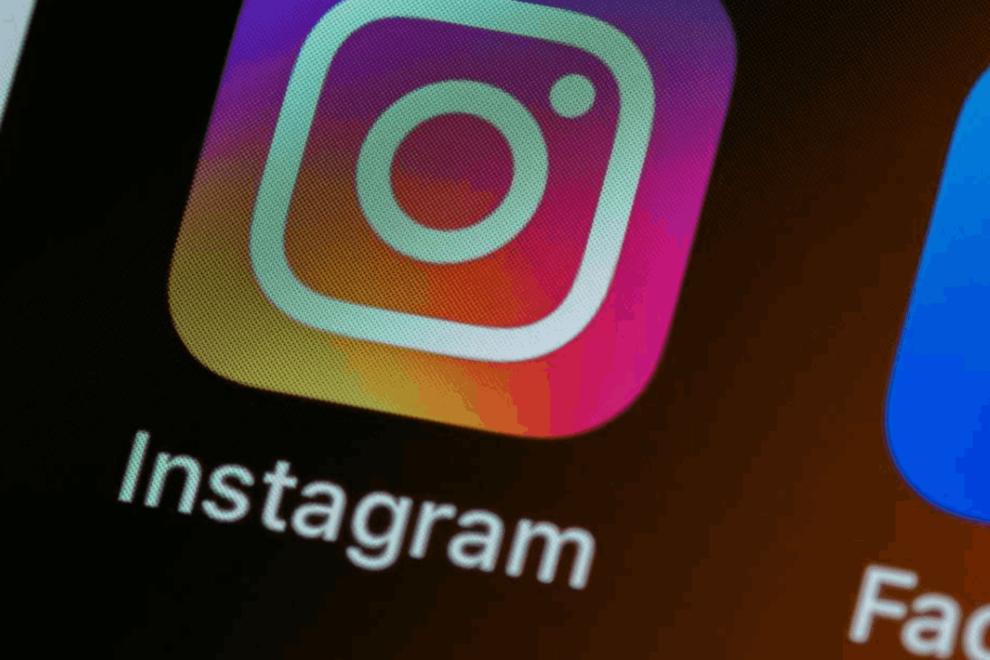 Snacking on Short Form Video Exploring TikTok, Instagram Reels and Youtube Shorts-min